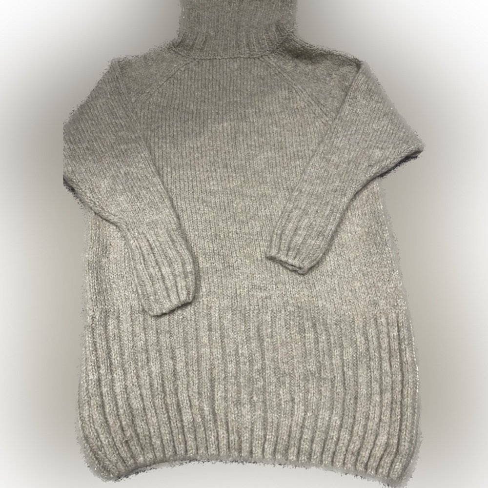 ZARA Knit Italian yarn turtleneck sweater